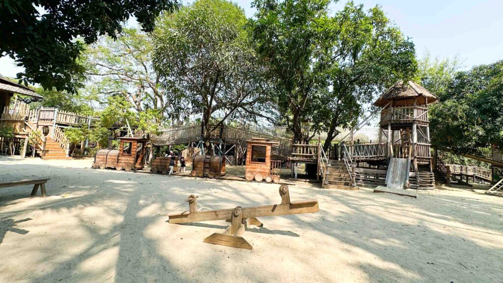 รีวิว Safari Garden Playground & Cafe